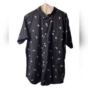 True Craft Black Short Sleeve Button-Up Shirt/White Motorcycle Print Men's L NWT